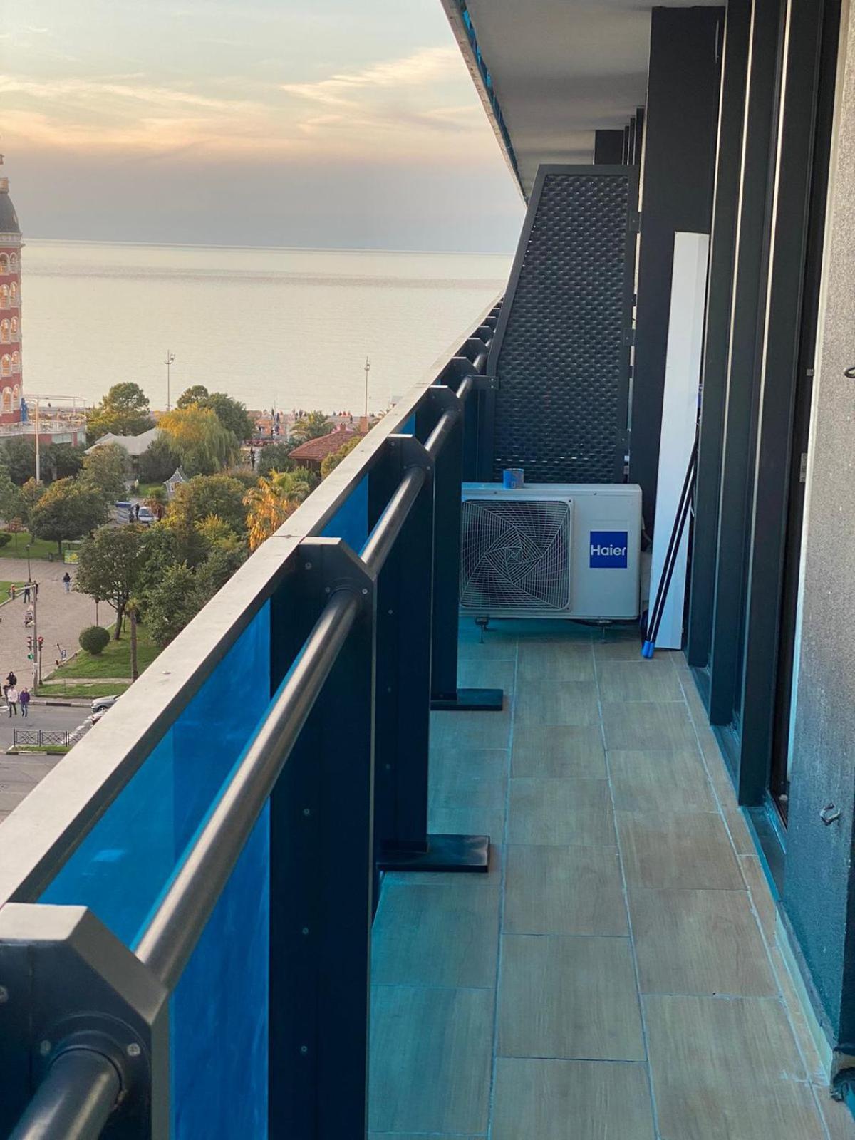 Lux Apart Hotel 555 Batumi Zimmer foto